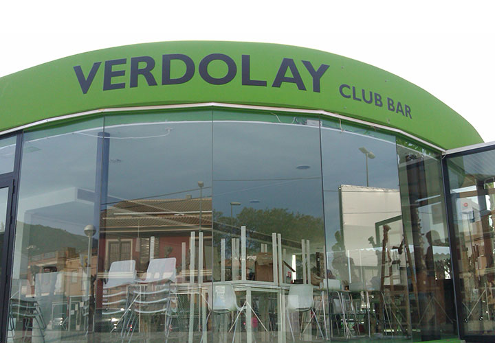 ROTULACIÓN FACHADA IDENTIDAD CORPORATIVA VERDOLAY CLUB BAR